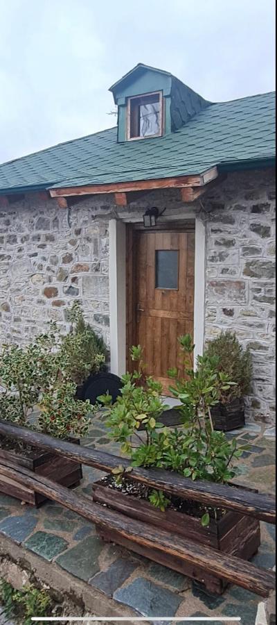 בקתה The House In The Cobbled Road